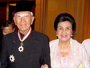 Sayidiman Suryohadiprojo after receiving the Order of the Rising Sun, Gold, and Silver Star (Sayidiman and wife)