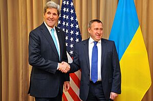 Secretary Kerry Chats With Ukrainian Foreign Minister Deshchytsia Before Meeting With Russians