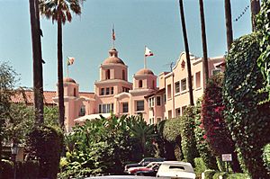 The Beverly Hills Hotel, 1989 (2086903257)