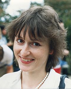 Ursula Hamenstädt, circa 1986 (re-scanned, headshot)