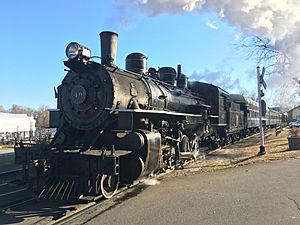 Valley Railroad 40 at Deep River December 2018.jpg