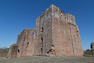 Brougham Castle - view of keep from SW