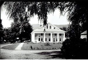 C. unknow by e in old 1920'a 30's