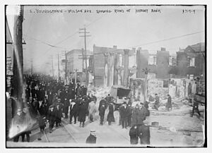 E. Youngstown - Wilson Ave. - Showing ruins of Hamony (i.e., Harmony) Bank LCCN2014700716
