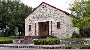 Emmie Seele Faust Memorial Library 2019