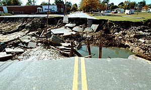 FEMA - 136 - Photograph by Dave Gatley taken on 11-08-1999 in North Carolina
