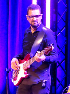 Keith Duffy (bassist) Facts for Kids