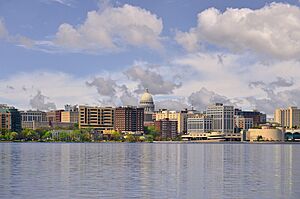 Madison Wisconsin 05-04-2015 110 (17349544126)