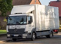 Mercedes-Benz Atego 818 von CharterWay (2023) (cropped).jpg