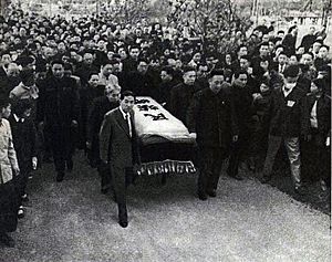 Move Lu Xun's casket