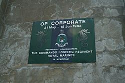 Placa conmemorativa al comando logístico británico