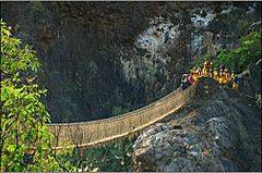 Puente de Pucayacu entre Llama y Yauya.jpg