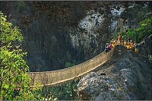 Puente de Pucayacu entre Llama y Yauya