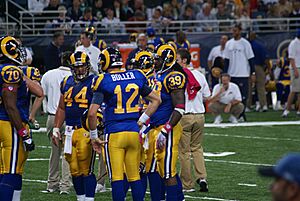 Rams huddle (4003304814)