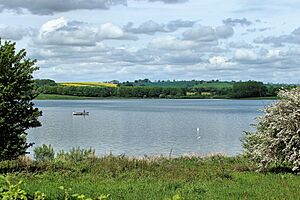 Rutland Water (27211490746)