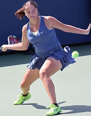Viktória Hrunčáková (2023 US Open) 04 (cropped)