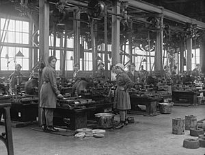 Women workers in the New Gun Factory Woolwich WWI IWM Q 27845