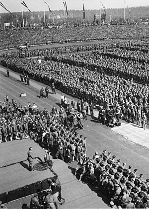 Bundesarchiv Bild 183-2004-0312-504, Nürnberg, Reichsparteitag, Rede Adolf Hitler
