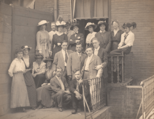 Clarence H. White School students and faculty, ca 1915
