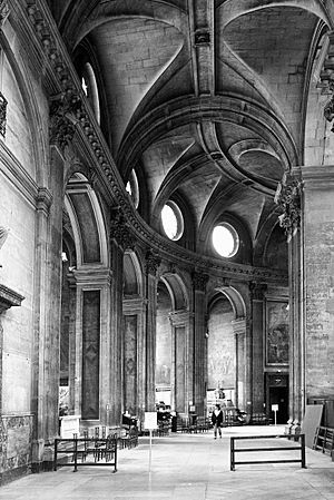 Interior Saint Sulpice París 06b