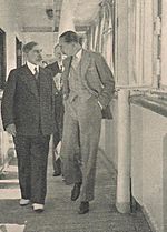 Le Comte de Paris et Charles Maurras à bord du Campana le 5 septembre 1934 à Gênes