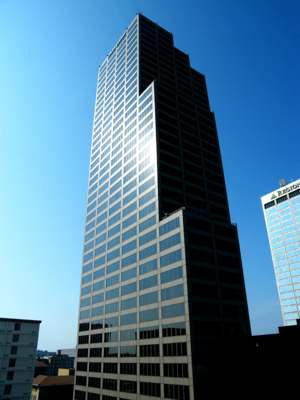 Metropolitan Bank Tower