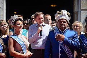 Rei Momo recebe chave da cidade e abre carnaval no Rio (3738)