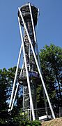 Sanierter Schlossbergturm mit Stahlstützen in Freiburg 4