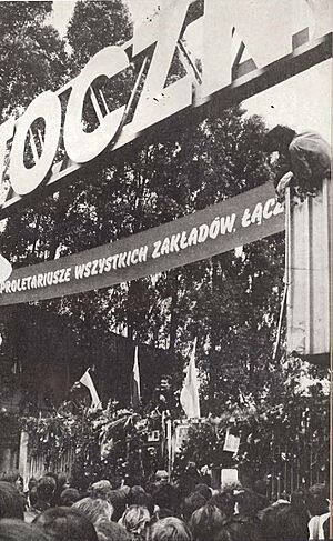Solidarity August 1980 gate of Gdańsk Shipyard