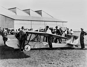 StateLibQld 1 187579 Warbler at the Australian Aerial Derby, 1924
