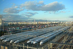 Torikai-train-base