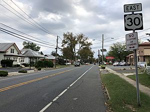 2018-10-01 16 51 26 View east along U.S. Route 30 (White Horse Pike) at Dowling Avenue in Audubon, Camden County, New Jersey