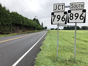2022-09-07 11 11 31 View south along Pennsylvania State Route 896 (Newark Road) just south of Quimby Road in New London Township, Chester County, Pennsylvania