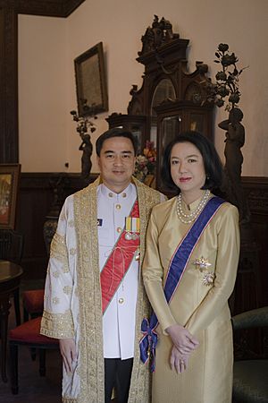Abhisit Vejjajiva and Pimpen Sakuntabhai