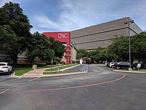 Dallas Market Center (Trade Mart), Dallas Texas (41085064765).jpg