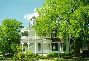 Douglas-Wyatt-House-tn1