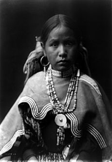 Edward S. Curtis, Jicarilla maiden, New Mexico, 1905
