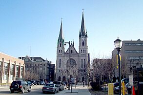 Gesu Church, street