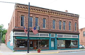 Joseph Bosch Building Lake Linden MI 2009.jpg