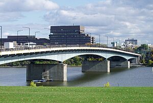 Macdonald-Cartier Bridge