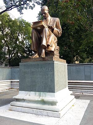 Monumento a Indro Montanelli Giardini Pubblici P.ta Venezia