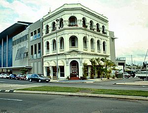Queensland Building (2000).jpg