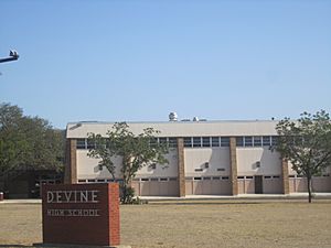 Revised Devine High School, Devine, TX IMG 3315