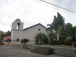 Santa Fe (Ocotepeque), parque y templo - Panoramio