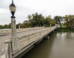 Sheyenne River bridge Lisbon ND1