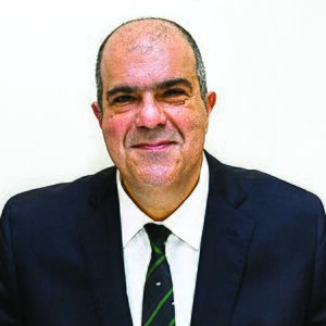 Stelioshaji-portrait2022.jpg
