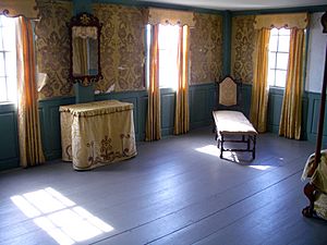 Wentworth-Coolidge Mansion, Portsmouth, New Hampshire, USA best bed chamber image 2