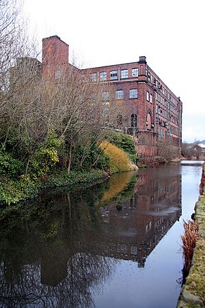 Whitelands Mill, Ashton-under-Lyne - geograph.org.uk - 1710523