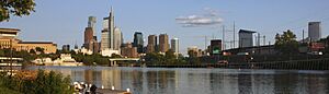 A610, Philadelphia skyline from Boathouse Row, 2019