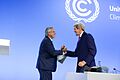 Alberto Fernández and John Kerry at the COP26